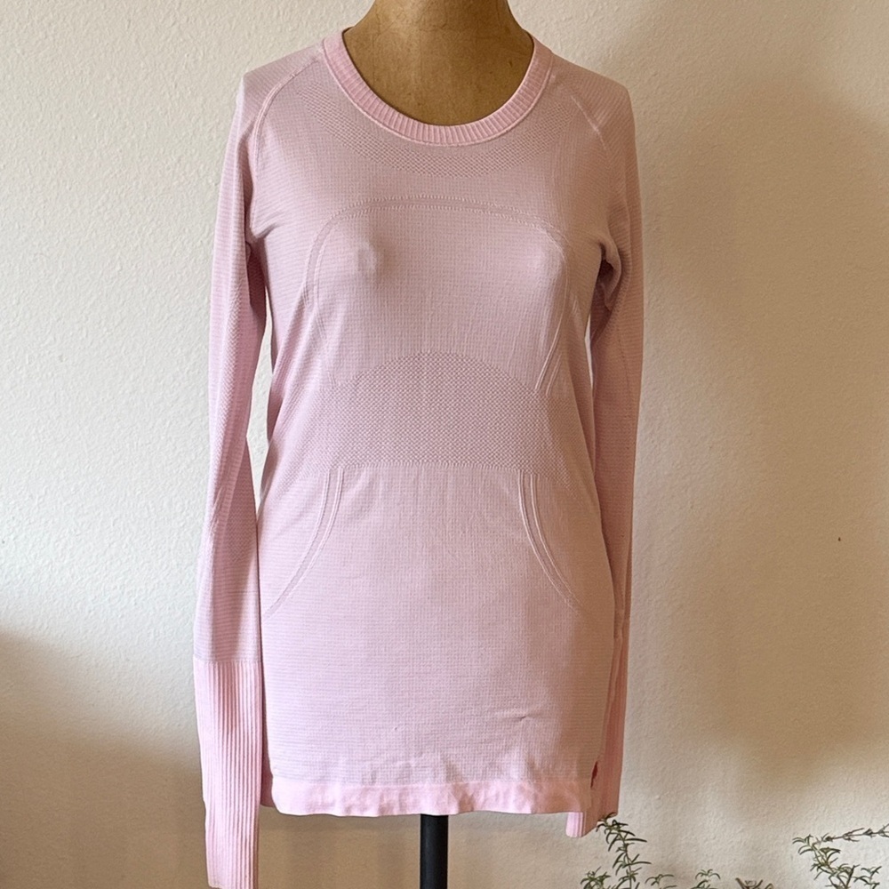 Lululemon sz 8  Swiftly Pink Long Sleeve Top great pre owned condition